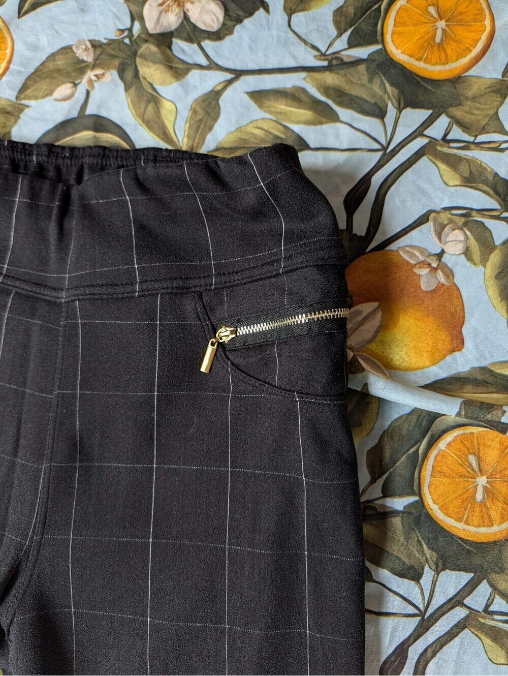 Streetwear Society Women's Plaid Casual Business Pants – Stylish Workwear - Picture 5 of 8